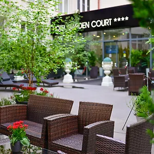 4* Otel Garden Court