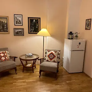 3* Konukevi Karlova